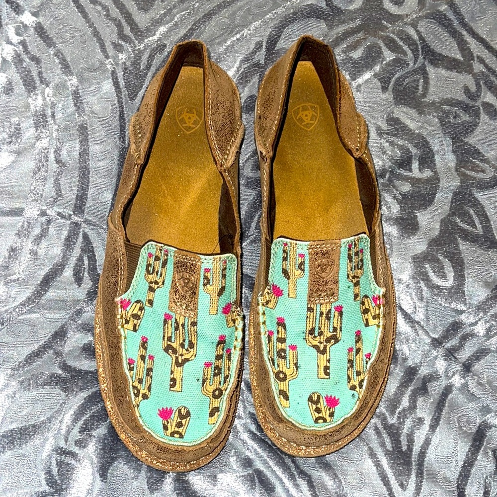 Ariat Cruisers